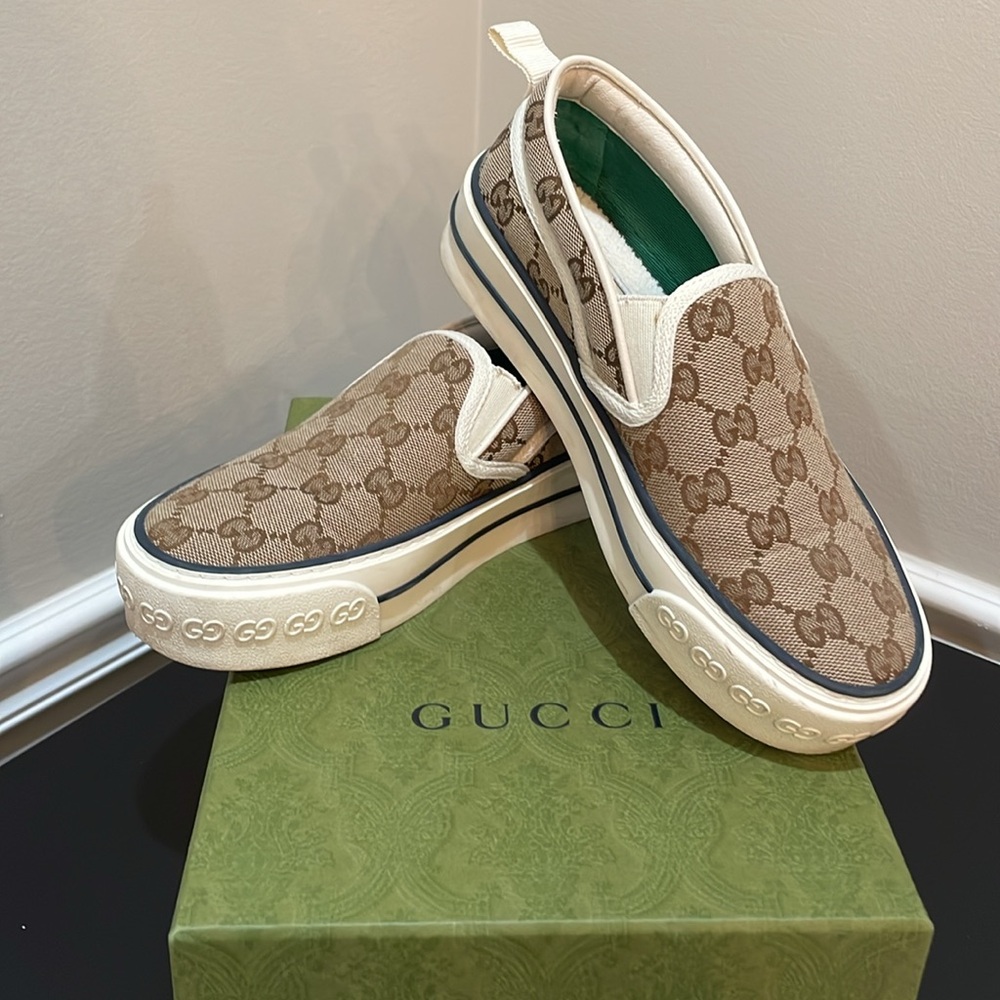 Gucci Sneakers Size 34 Good Condition